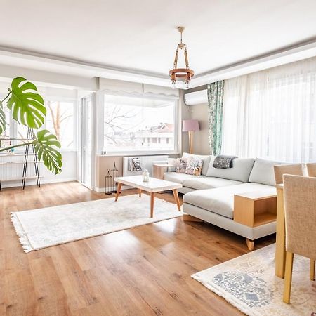 Vibrant Flat With Balcony In Maltepe Apartment อิสตันบูล ภายนอก รูปภาพ